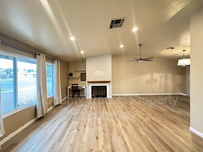 Foto del edificio - 78500 Ave 42