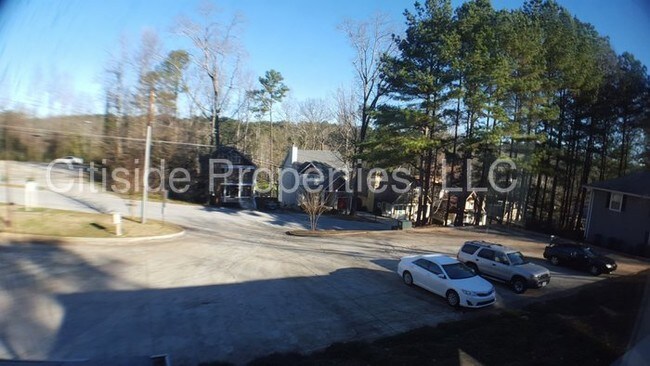 Building Photo - 2805 White Oak Dr