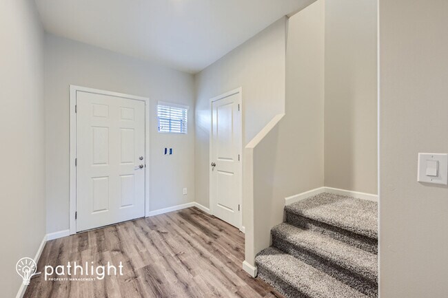 Foto del edificio - 19304 18Th Avenue Court E, Spanaway, WA, 9...