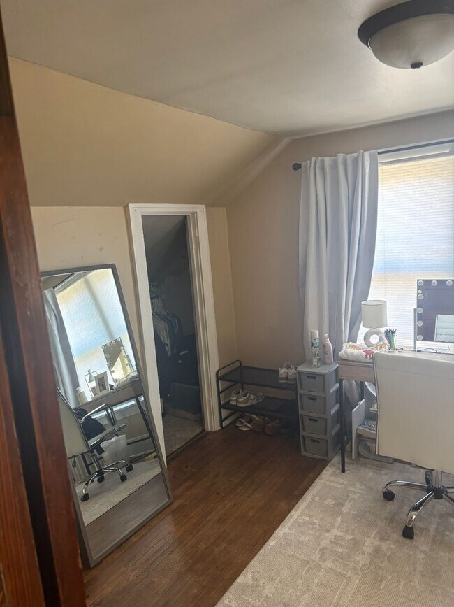 Foto del edificio - Available June 2026! 4 Bedroom House Close to Campus!