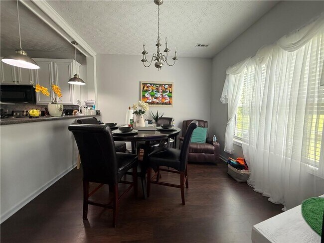 Foto del edificio - 7544 Winderemere Park