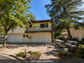 Building Photo - 1827 Fremont Ct