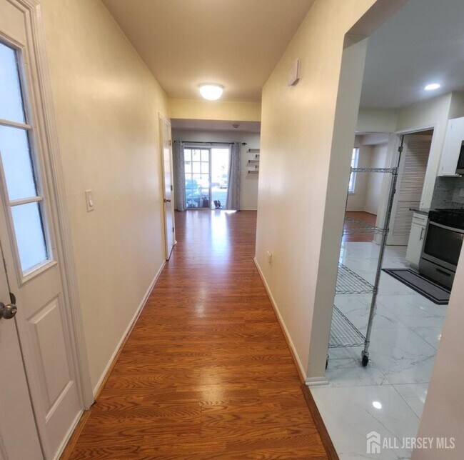 Foto del edificio - 1301 Plymouth Rd