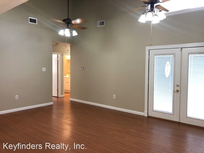 Building Photo - 3 br, 2 bath House - 1217 Briarrose Dr.
