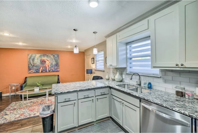 Photo - 2211 Blodgett St Apartment