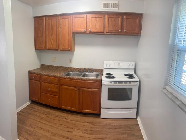 Foto del edificio - 3646 Northdale Pl