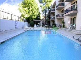 Foto principal - 17808 Sherman Way