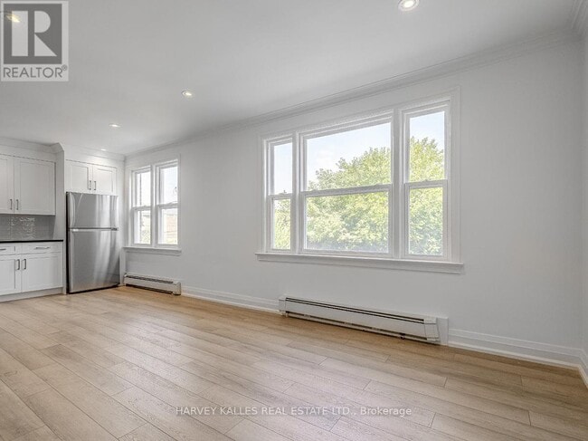 Building Photo - 8 Markdale Ave