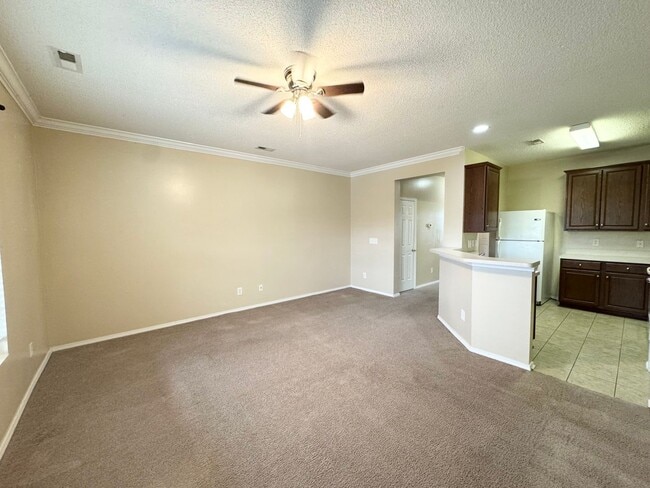 Photo - Conway - 3 Bedroom / 3 Bedroom Townhouse