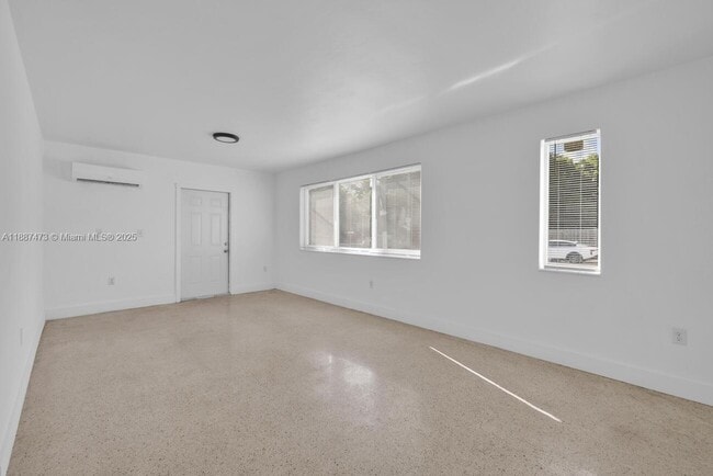 Foto del edificio - 501 NE 82nd Terrace