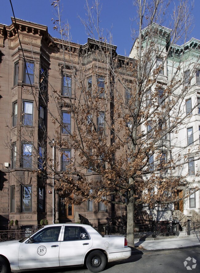 Foto del edificio - 1022 Hudson St