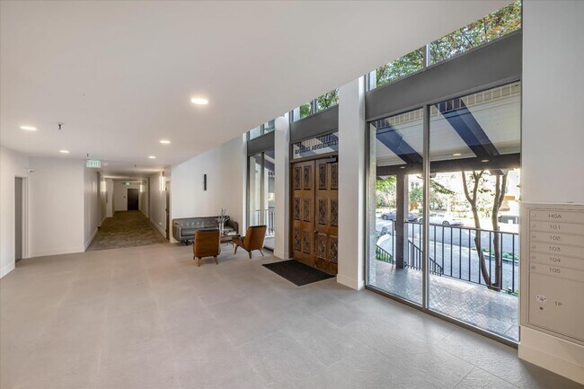Foto del edificio - 1515 Floribunda Ave