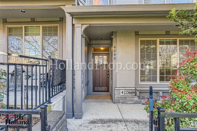 Foto del edificio - 4846 NW 162nd Terrace