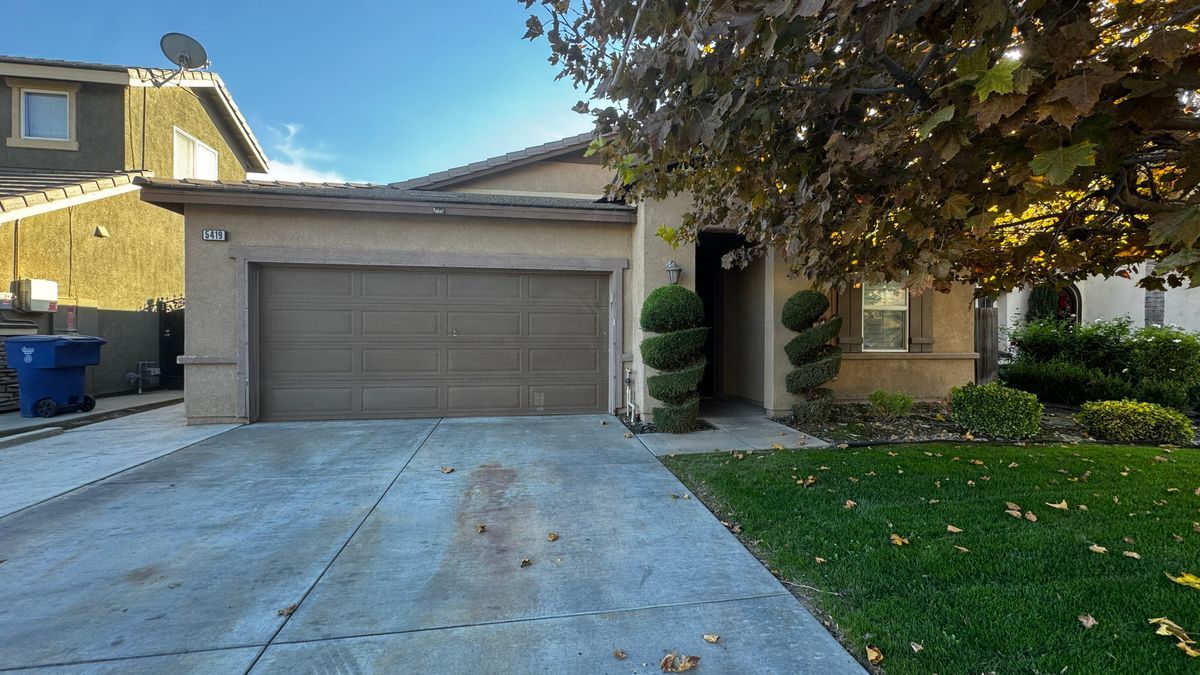 Foto principal - 5419 Woodard Ridge Dr