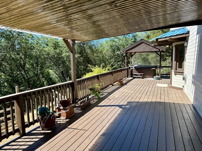 Building Photo - 193