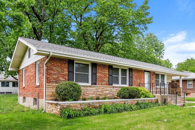 Building Photo - 9609 Griffin Dr