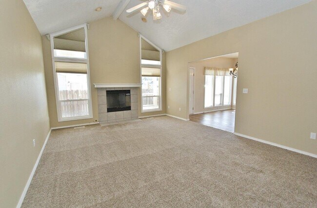 Foto del edificio - 604 Smith Ct