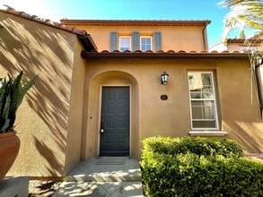 Building Photo - 21 Sonata St