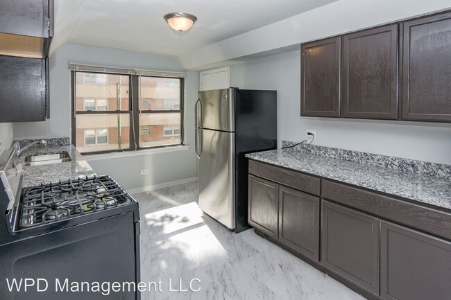 Building Photo - 7900 S Paxton Ave