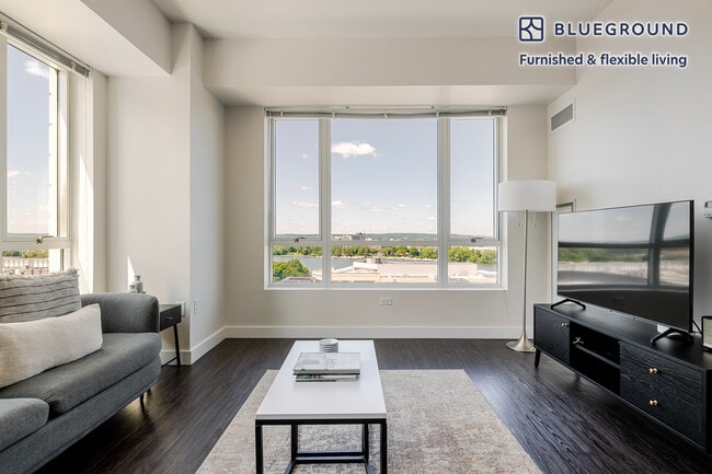 Building Photo - 449 Canal St