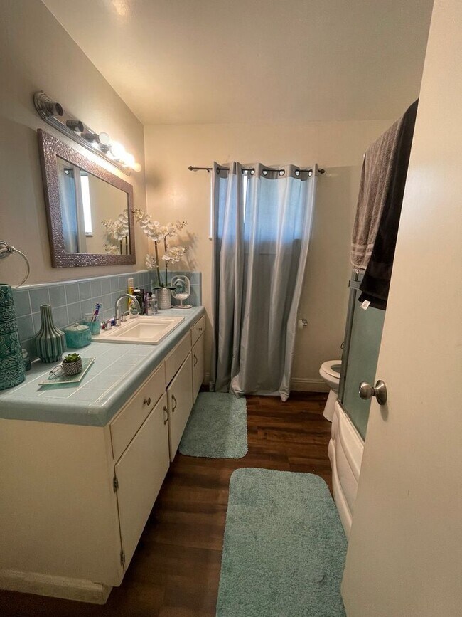 Foto del edificio - 3735-3749 E Hampton Way