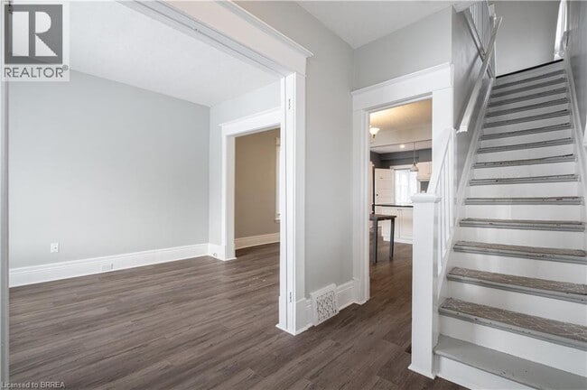 Photo du bâtiment - 24 Campbell St