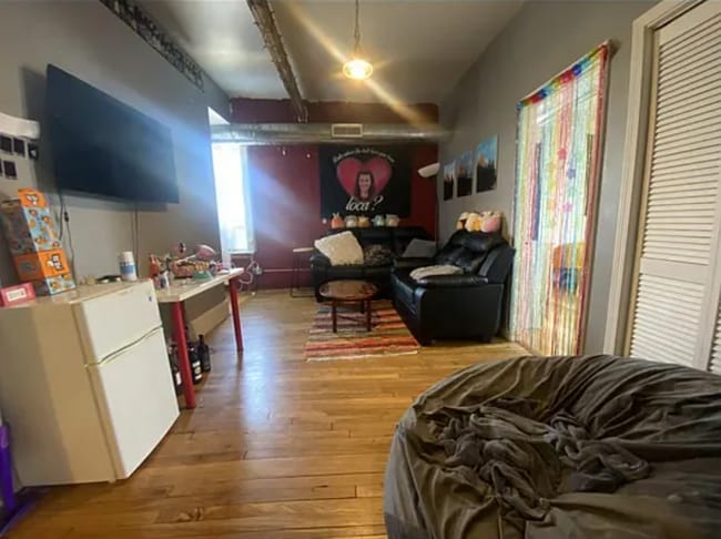 Building Photo - 23 E Clinton St