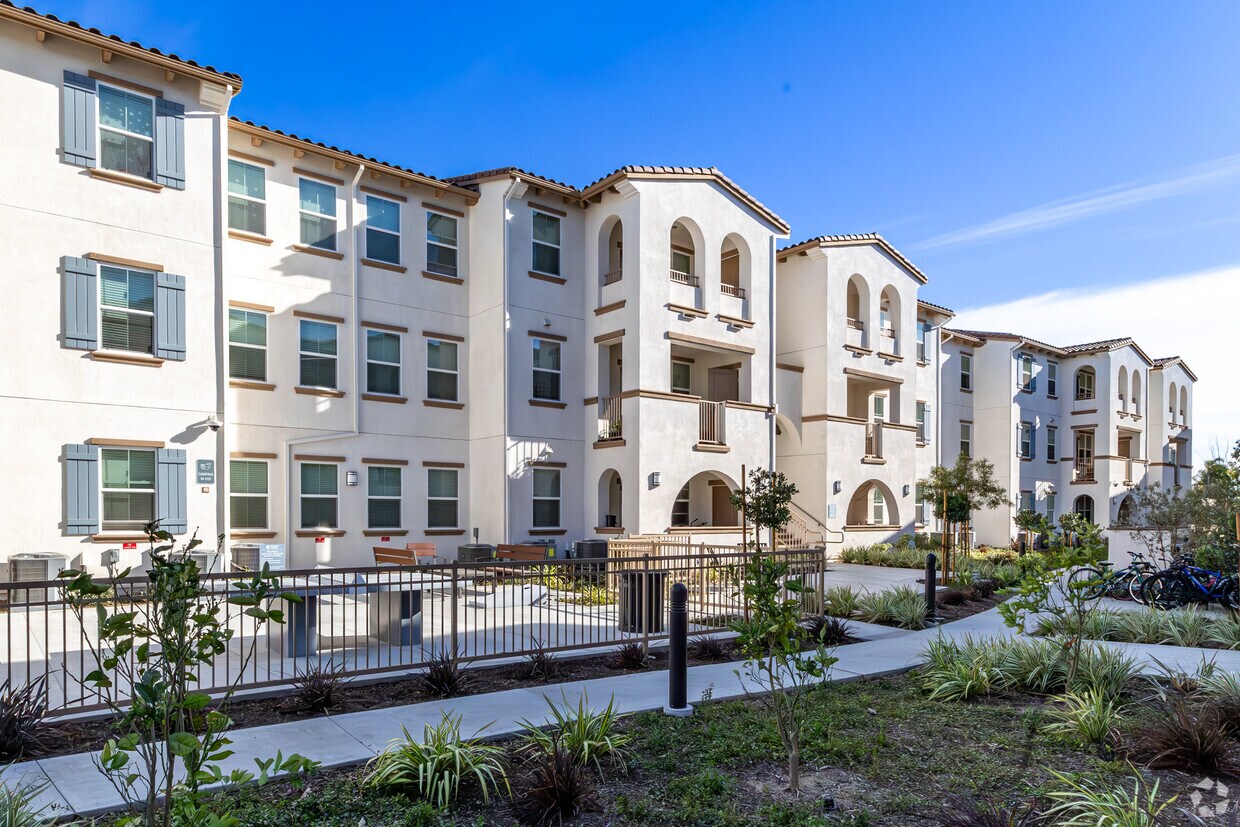 Foto principal - Valencia Garden Apartments