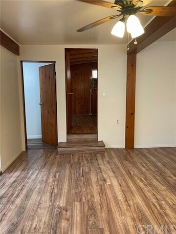 Foto del edificio - 325 N Monterey St