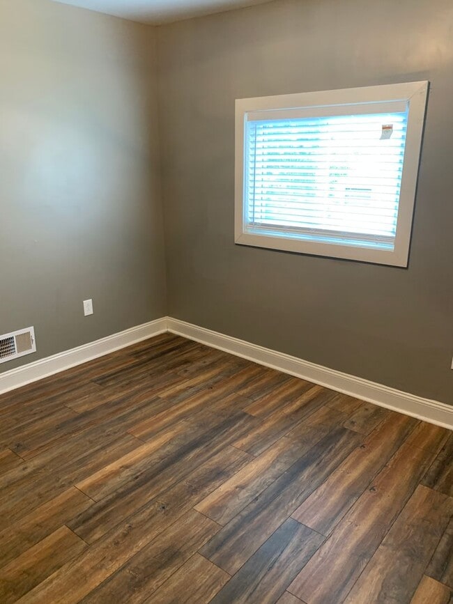 Photo - 544 N Sheridan Ave Apartment