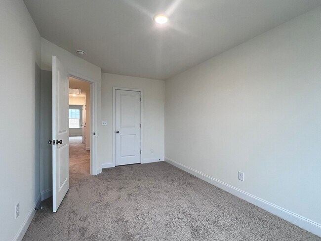 Building Photo - 4959 Caddis Bnd