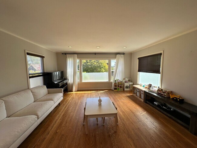 Foto del edificio - 6233 36th Ave NE