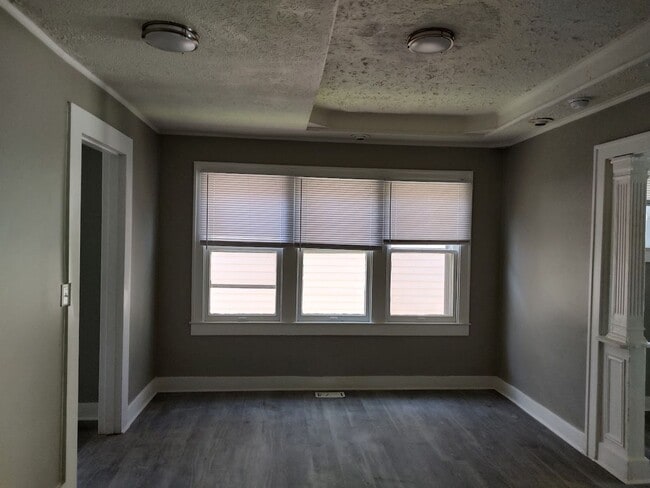 Building Photo - 4BR/2BA House