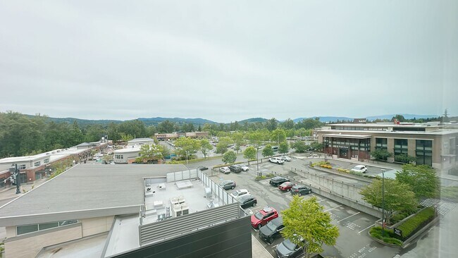Building Photo - Best Unit in the Drake building!