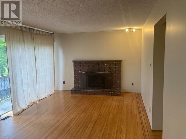 Building Photo - 1104 E 18th Ave