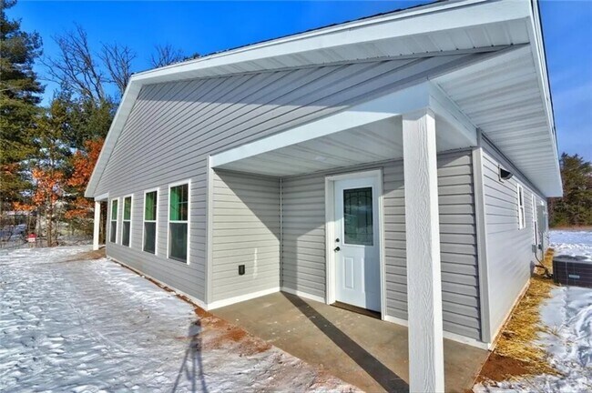 Building Photo - 10011 Aspen Ln