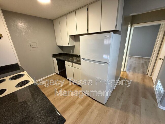 Foto del edificio - 1700 Short St