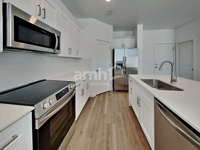 Foto del edificio - 12615 W Flynn Ln