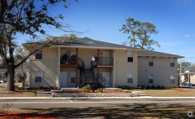 Building Photo - Brentwood Lakes Apartments