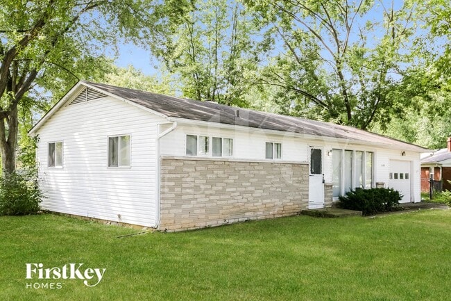 Building Photo - 505 Vista Dr