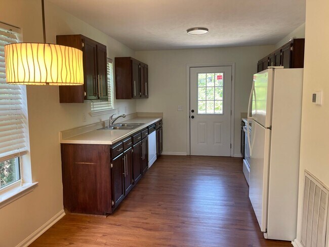 Foto del edificio - Single Family Home West Nashville Croleywood