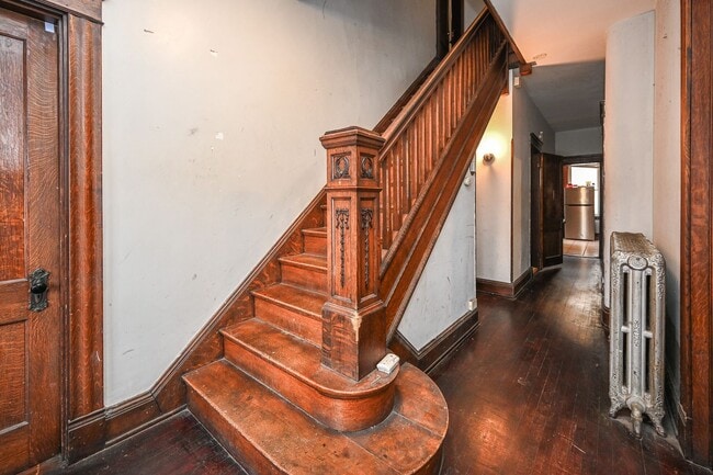 Foto del edificio - 305 W McMillan St