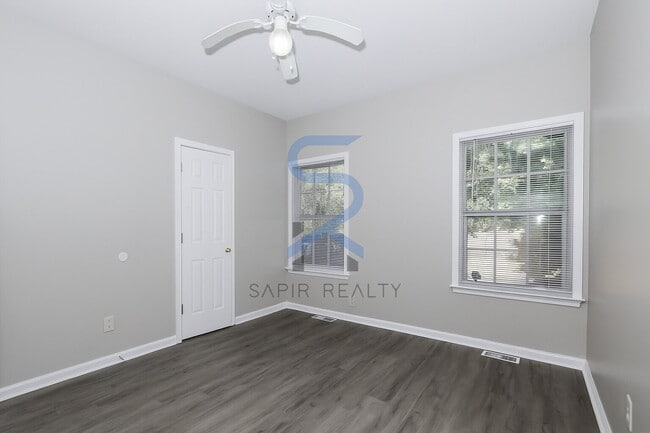 Building Photo - 2171 Wilson Ave NW