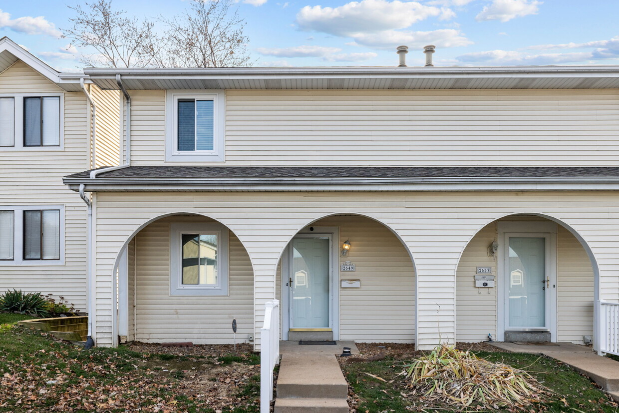 Primary Photo - 2649 Falcons Way