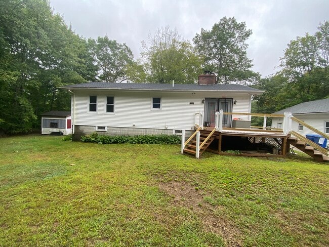 Building Photo - 748 Togus Rd