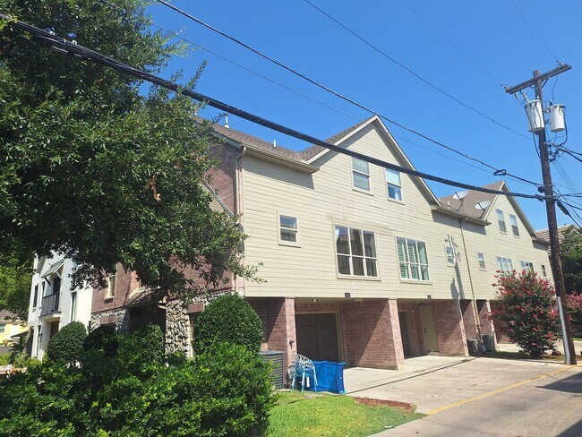 Foto del edificio - 3416 Westminster Ave