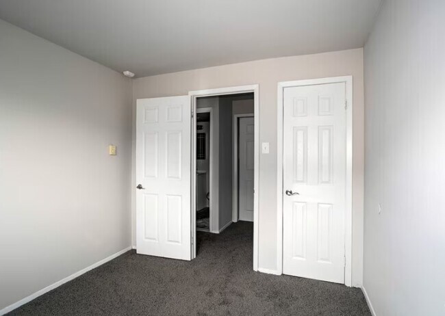 Foto del edificio - 500 E Upsal St