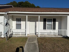 Building Photo - 747 Pinewood Dr