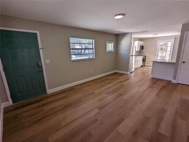 Foto del edificio - 1922 Springtime Ave