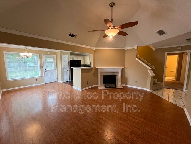 Building Photo - 8642 Pantherburn Cir N